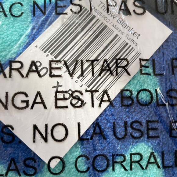 Vera Bradley throw blanket - Picture 4 of 4